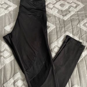 Black leggings